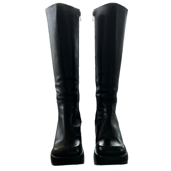 Aldo (Stoneridge) Black Leather Boots - Size 6 - Picture 3 of 7